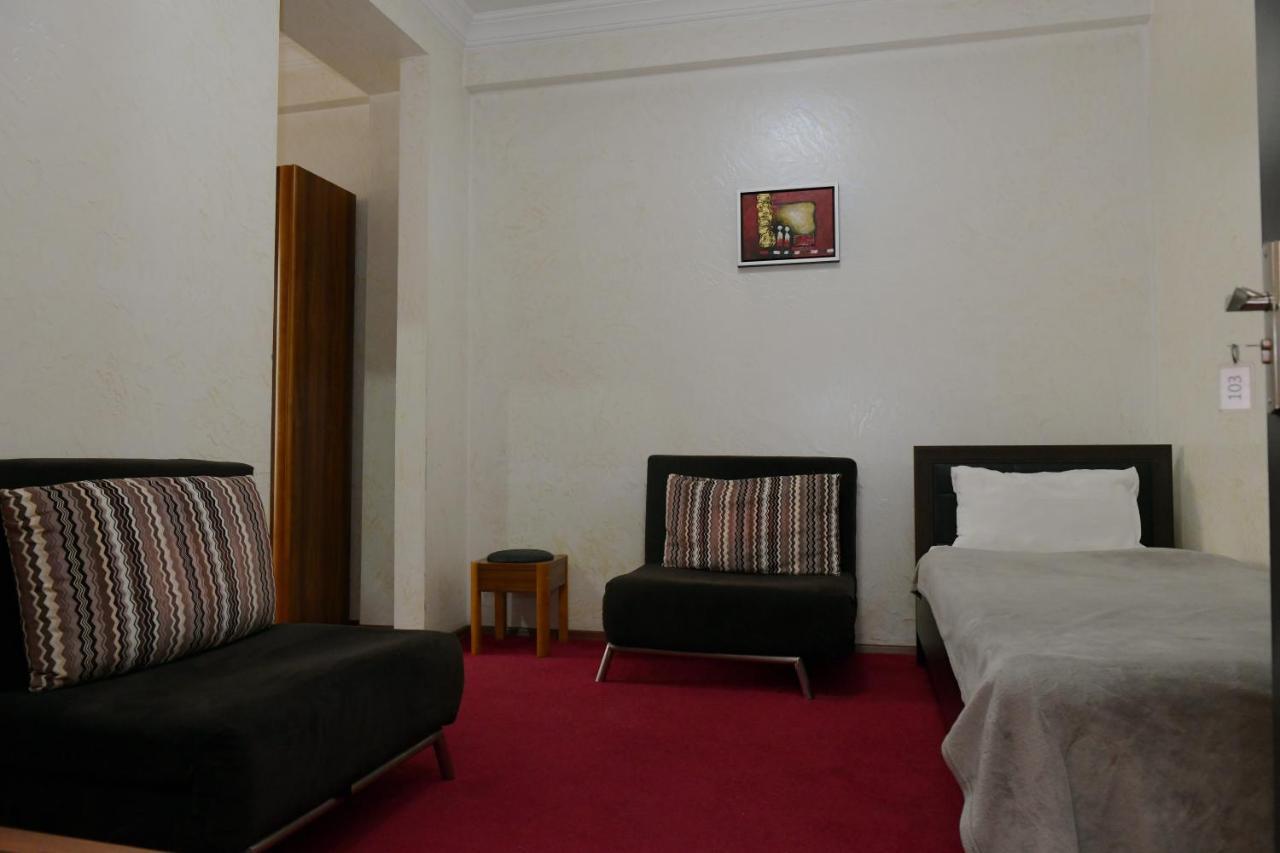 Antika Hotel Batumi Exterior foto